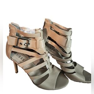 Guess leather strappy sandal/heel light tan size 7